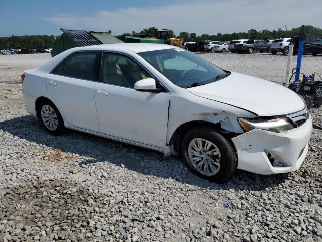 4T4BF1FK2DR302203 - 2013 TOYOTA CAMRY L WHITE photo 4