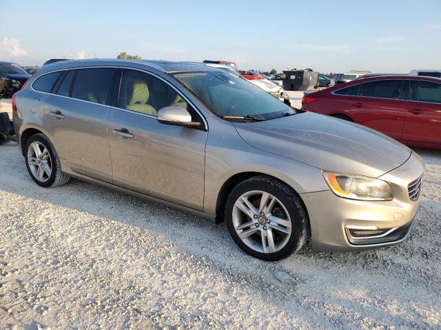 YV140MEK0F1220092 - 2015 VOLVO V60 PREMIER BEIGE photo 4