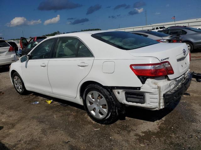 JTNBE46K073087607 - 2007 TOYOTA CAMRY CE WHITE photo 2