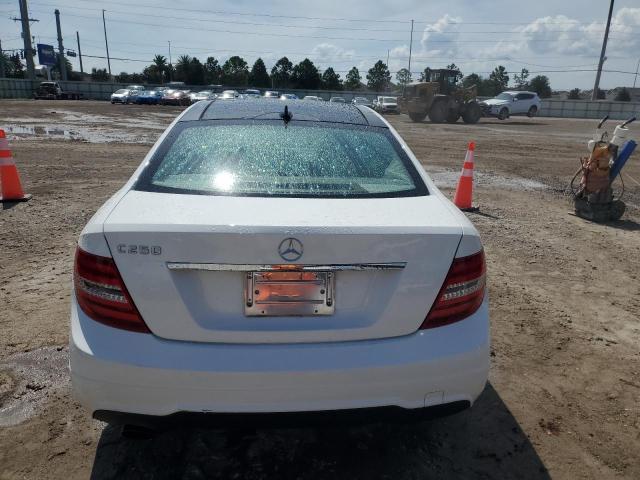 WDDGJ4HB2FG374138 - 2015 MERCEDES-BENZ C 250 WHITE photo 6