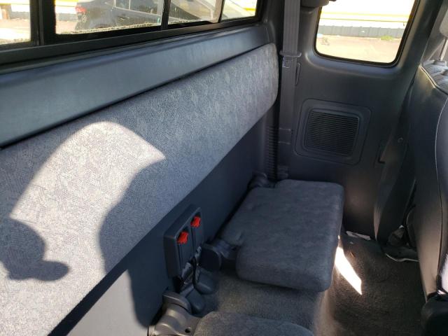 4TASM92N3YZ583273 - 2000 TOYOTA TACOMA XTRACAB PRERUNNER 银色 照片 10