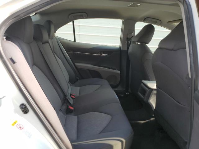 JTNB11HK9J3009146 - 2018 TOYOTA CAMRY L WHITE photo 10