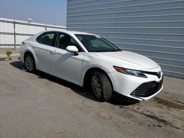 JTNB11HK9J3009146 - 2018 TOYOTA CAMRY L WHITE photo 4