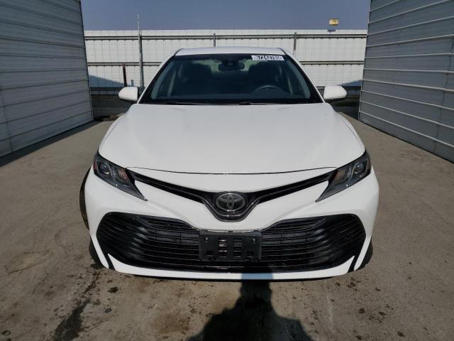 JTNB11HK9J3009146 - 2018 TOYOTA CAMRY L WHITE photo 5