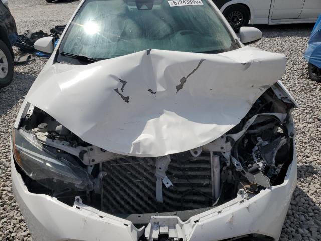 5YFBURHE1JP829393 - 2018 TOYOTA COROLLA L WHITE photo 11