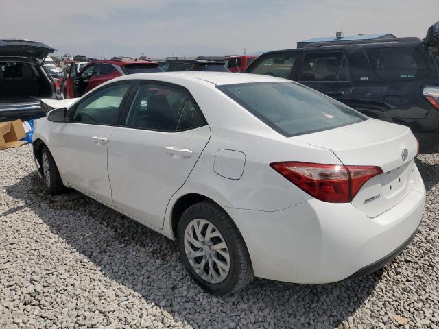 5YFBURHE1JP829393 - 2018 TOYOTA COROLLA L WHITE photo 2