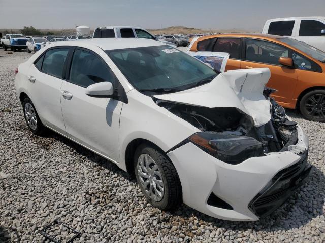 5YFBURHE1JP829393 - 2018 TOYOTA COROLLA L WHITE photo 4