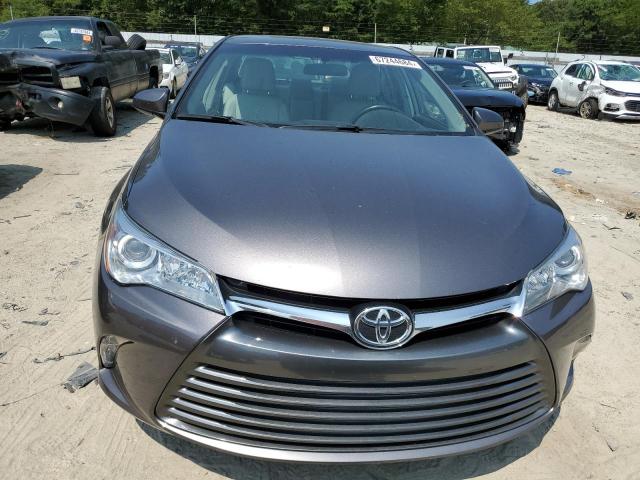 4T4BF1FK7FR457560 - 2015 TOYOTA CAMRY LE GRAY photo 5