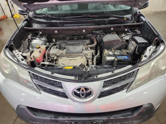 2T3WFREV3DW060325 - 2013 TOYOTA RAV4 XLE 银色 照片 12