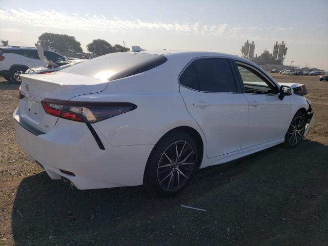 4T1T11AK3PU166348 - 2023 TOYOTA CAMRY SE NIGHT SHADE WHITE photo 3