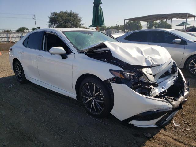 4T1T11AK3PU166348 - 2023 TOYOTA CAMRY SE NIGHT SHADE WHITE photo 4