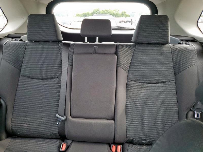 4T3LWRFV2PU108810 - 2023 TOYOTA RAV4 LE Weiß Foto 10