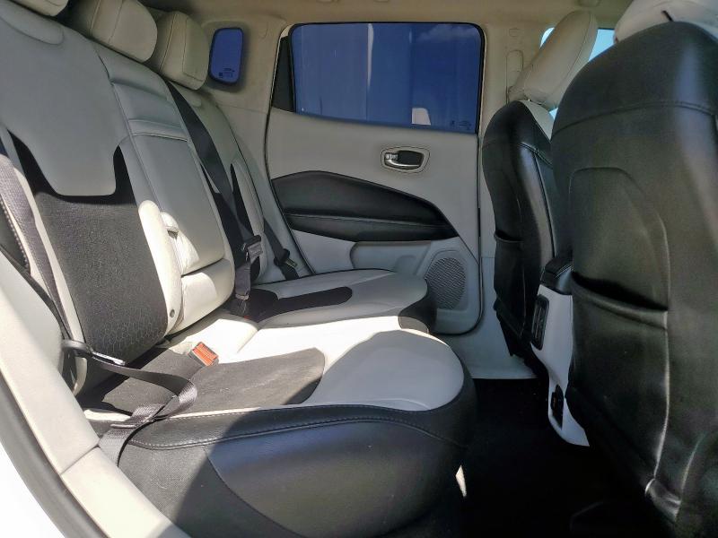 3C4NJCBB5KT726090 - 2019 JEEP COMPASS LATITUDE Beyaz fotoğraf 11