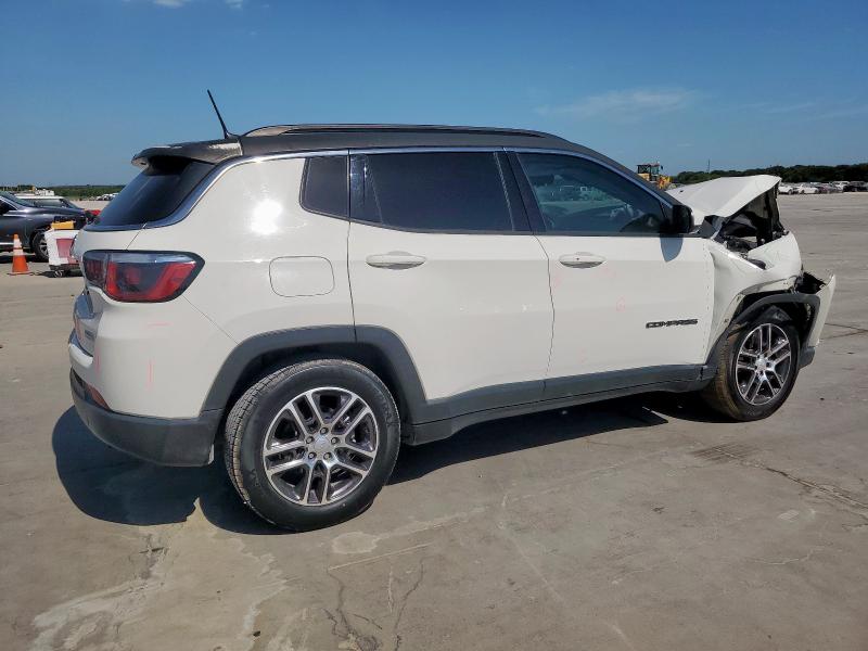 3C4NJCBB5KT726090 - 2019 JEEP COMPASS LATITUDE Beyaz fotoğraf 3