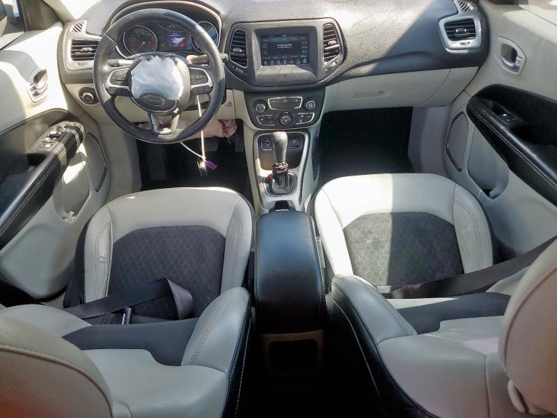 3C4NJCBB5KT726090 - 2019 JEEP COMPASS LATITUDE Beyaz fotoğraf 8