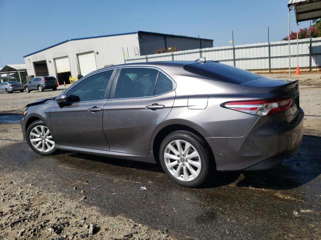 4T1C11AK6LU953806 - 2020 TOYOTA CAMRY LE GRAY photo 2