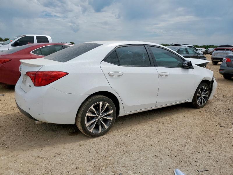 5YFBURHE7JP787439 - 2018 TOYOTA COROLLA L WHITE photo 3