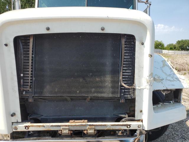 2FUY3MCB0TA695127 - 1996 FREIGHTLINER MED CONV C FLD112 WHITE photo 9
