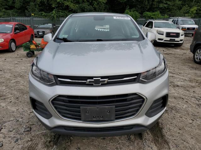 3GNCJNSB3LL299293 - 2020 CHEVROLET TRAX LS SILVER photo 5