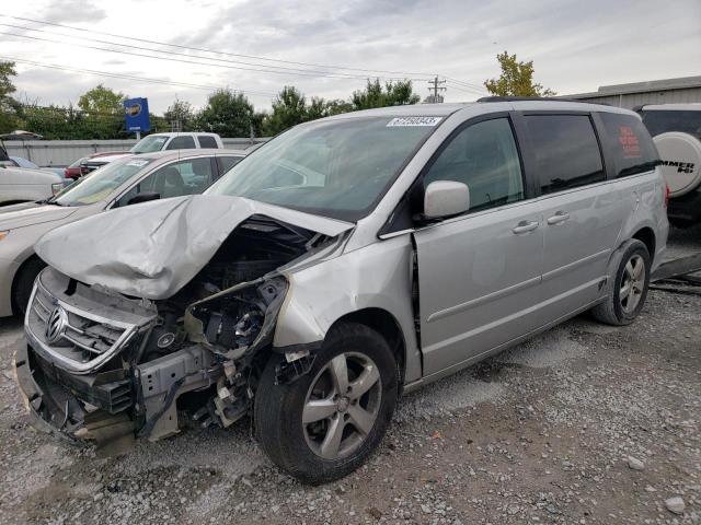 2V4RW3DG6BR621837 - 2011 VOLKSWAGEN ROUTAN SE SILVER photo 1