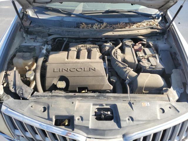 2LMHJ5FR2ABJ04749 - 2010 LINCOLN MKT SILVER photo 12