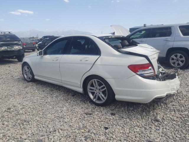 WDDGF8BB8CA701996 - 2012 MERCEDES-BENZ C 300 4MATIC WHITE photo 2