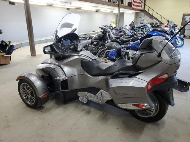 2BXJBWC1XBV001226 - 2011 CAN-AM SPYDER ROA RTS SILVER photo 3