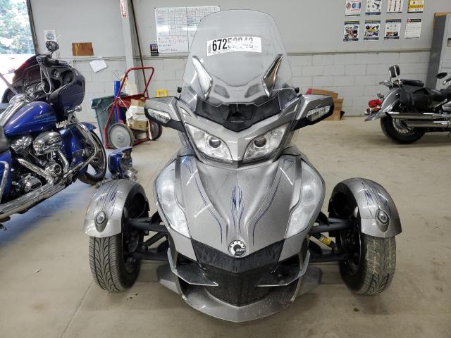2BXJBWC1XBV001226 - 2011 CAN-AM SPYDER ROA RTS SILVER photo 9