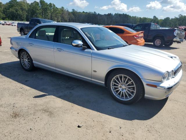 SAJWA79B07SH16114 - 2007 JAGUAR XJ8 L SILVER photo 4