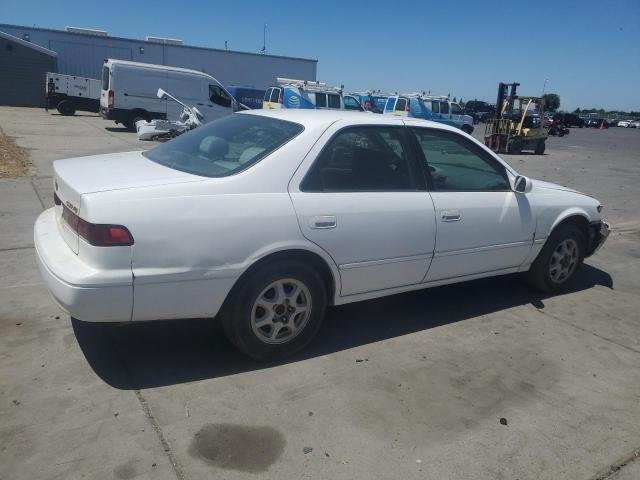 JT2BG22K3V0042340 - 1997 TOYOTA CAMRY LE WHITE photo 3