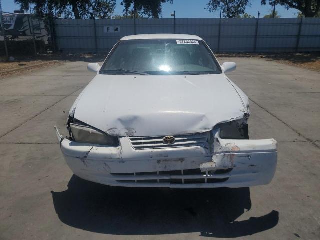 JT2BG22K3V0042340 - 1997 TOYOTA CAMRY LE WHITE photo 5