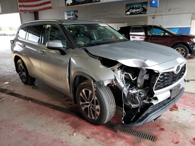 5TDHZRBH8LS510663 - 2020 TOYOTA HIGHLANDER XLE Արծաթագույն լուսանկար 4