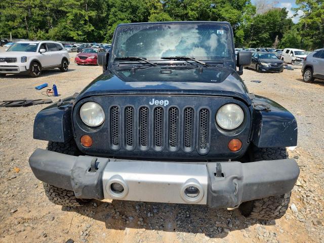 1J4BA5H15BL543100 - 2011 JEEP WRANGLER U SAHARA Սև լուսանկար 5