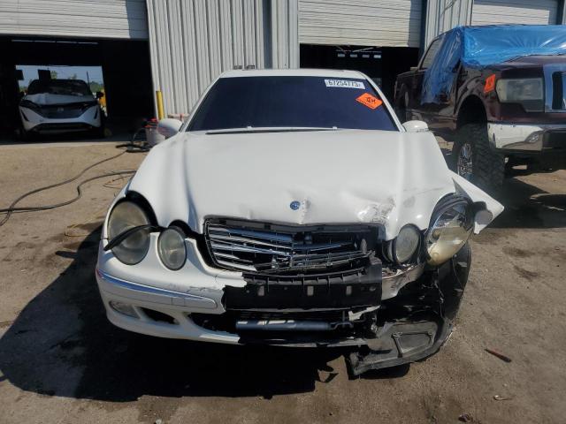 WDBUF70J85A638787 - 2005 MERCEDES-BENZ E 500 WHITE photo 5