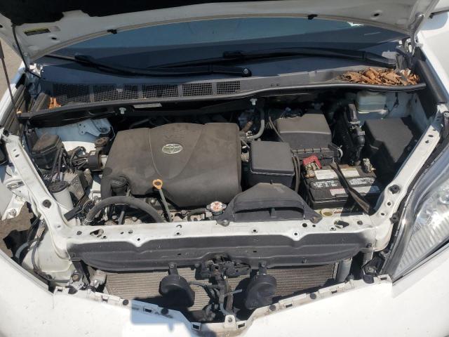 5TDKZ3DC1KS983095 - 2019 TOYOTA SIENNA LE WHITE photo 12