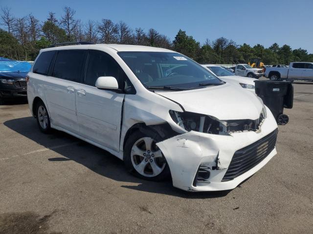 5TDKZ3DC1KS983095 - 2019 TOYOTA SIENNA LE WHITE photo 4