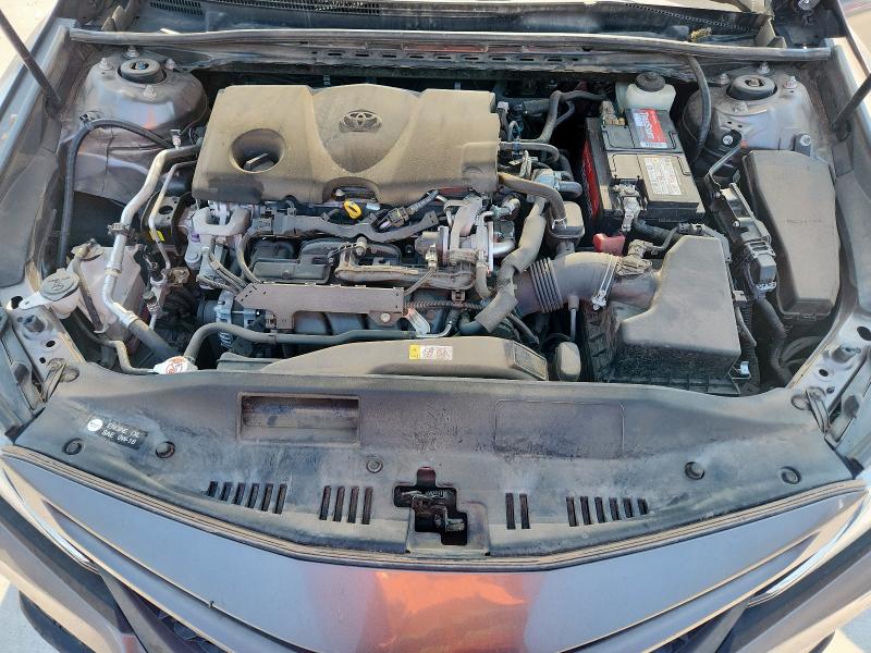 4T1B11HK8JU664974 - 2018 TOYOTA CAMRY L GRAY photo 11