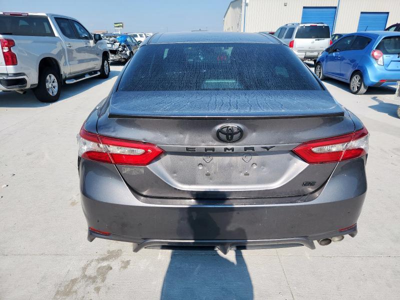 4T1B11HK8JU664974 - 2018 TOYOTA CAMRY L GRAY photo 6