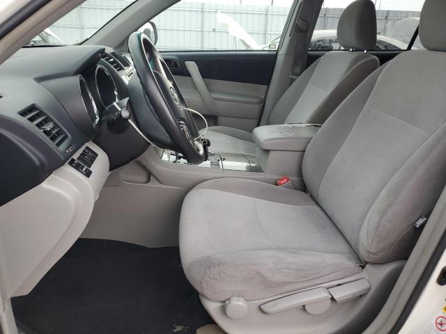 5TDZK3EH0DS121258 - 2013 TOYOTA HIGHLANDER BASE Білий фото 7