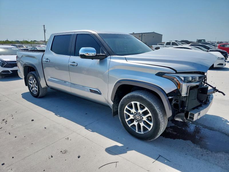 5TFMA5DB3RX216629 - 2024 TOYOTA TUNDRA CREWMAX PLATINUM Plata foto 4