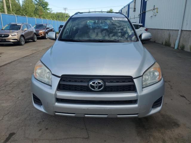 2T3BF4DV0AW024509 - 2010 TOYOTA RAV4 银色 照片 5