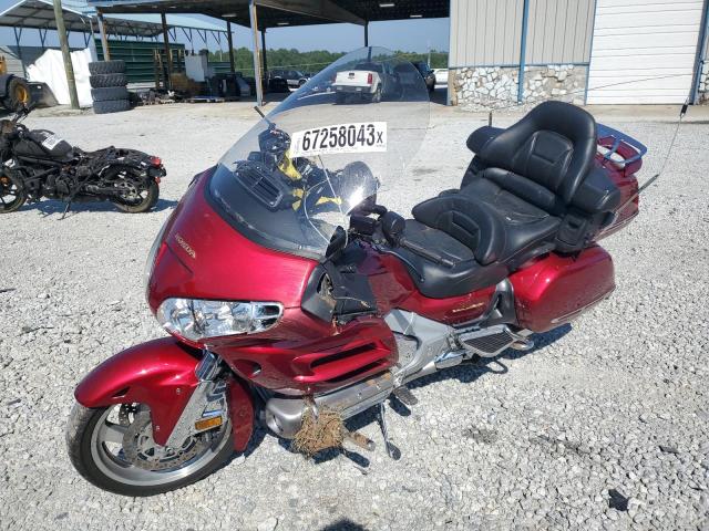 1HFSC47084A301599 - 2004 HONDA GL1800 RED photo 2