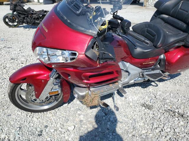 1HFSC47084A301599 - 2004 HONDA GL1800 RED photo 9