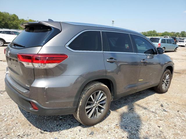 5TDKZRFH8KS564432 - 2019 TOYOTA HIGHLANDER SE GRAY photo 3