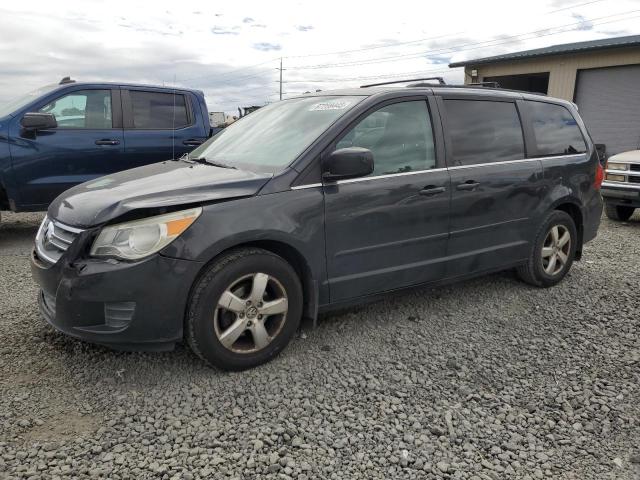 2011 VOLKSWAGEN ROUTAN SE, 