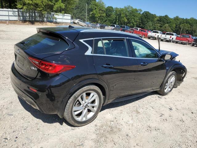 SJKCH5CP4HA015597 - 2017 INFINITI QX30 BASE Schwarz Foto 3