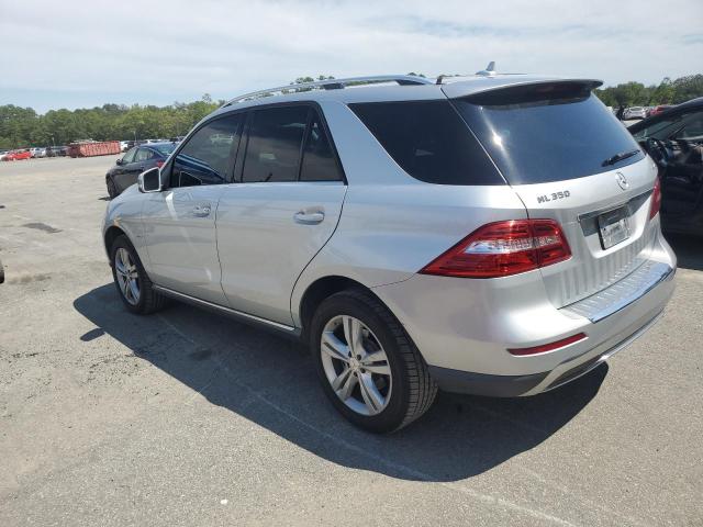 4JGDA5HBXCA029582 - 2012 MERCEDES-BENZ ML 350 4MATIC WHITE photo 2