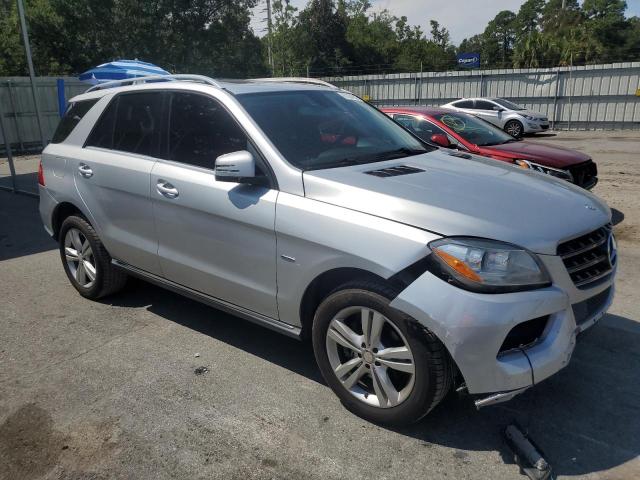 4JGDA5HBXCA029582 - 2012 MERCEDES-BENZ ML 350 4MATIC WHITE photo 4