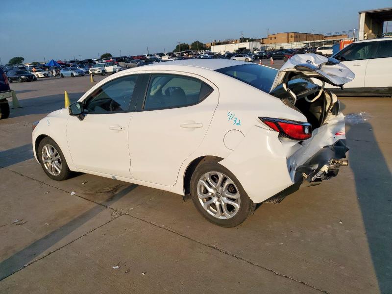 3MYDLBYV3JY306378 - 2018 TOYOTA YARIS IA 白色 照片 2