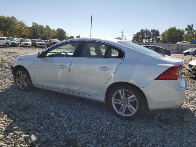 YV126MFB1F2301312 - 2015 VOLVO S60 PREMIER WHITE photo 2